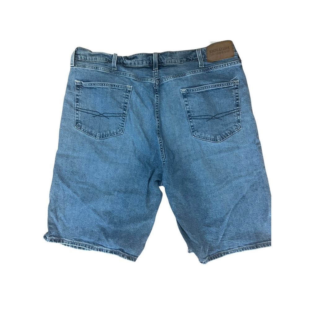 Signature by Levi Strauss & Co. Men's Denim Jean Shorts Size 40 Blue Distressed - Picture 3 of 7